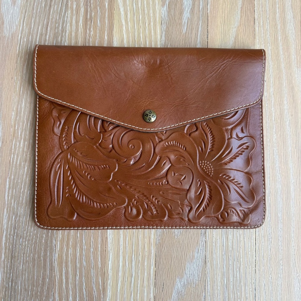 Patricia Nash Midi Tech Portfolio 100% Leather Envelope Clutch Artisan Brown